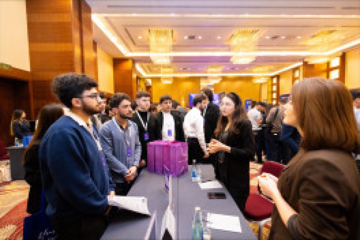 Азербайджанская молодежь встретилась с ведущими IT-компаниями на ярмарке вакансий IDIA