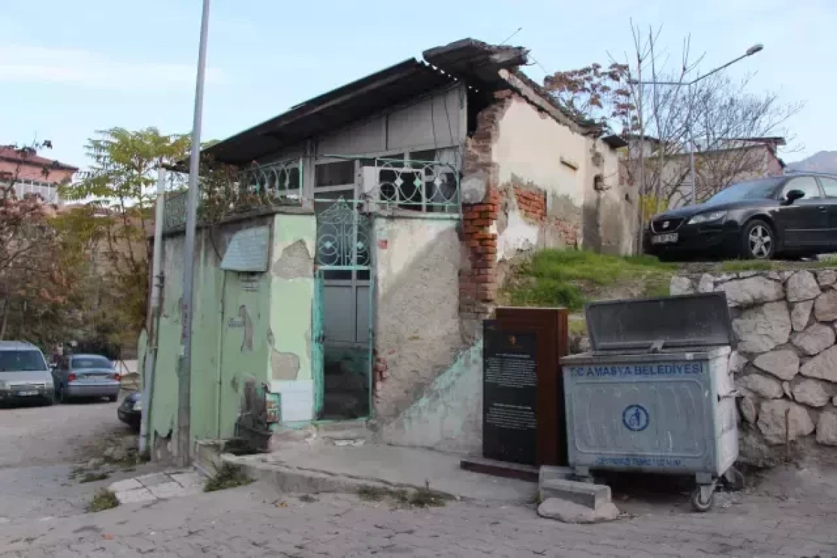 В Турции закрыли девять гробниц из-за незаконного электропотребления-ФОТО 