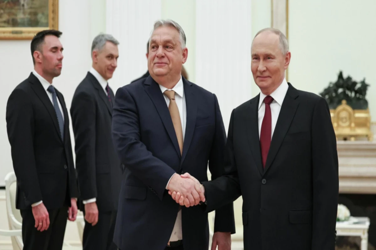 Орбан отметил разные подходы Путина и Трампа к международным переговорам