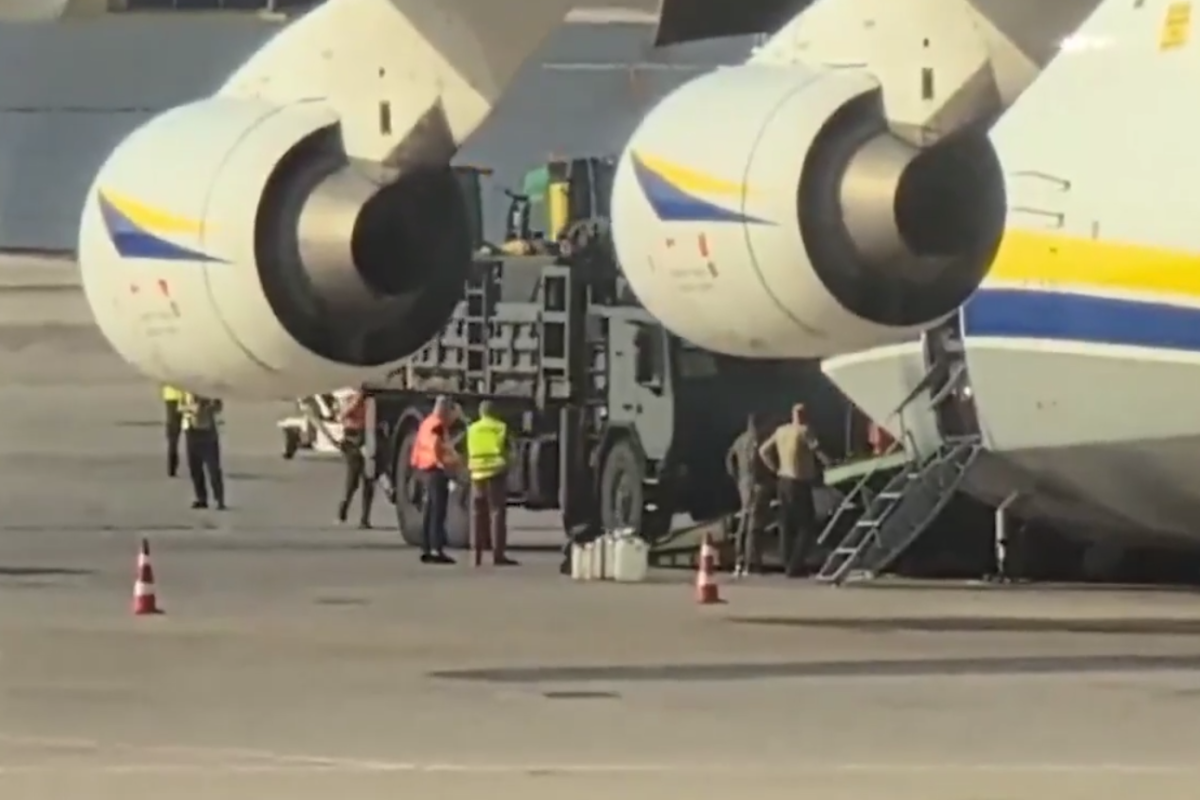 CVB: украинский Ан-124 забрал военные грузовики США в Израиле и улетел в ОАЭ