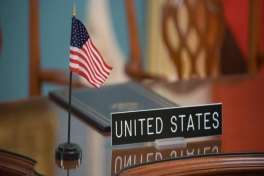 Госдеп США временно закроет центры иностранных СМИ