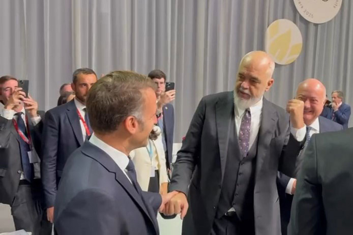 Эди Рама подколол Макрона:  "Вы должны поздравить Албанию и Азербайджан"