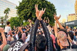 В Марокко протестующие штурмуют административные здания