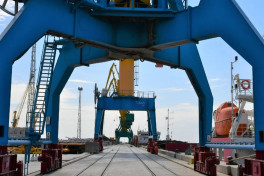 ЕБРР инвестирует 45 млн евро в развитие Транскаспийского коридора