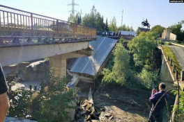 Жители Астаринского района рискуют остаться без дороги после паводка