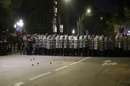 В ходе беспорядков в Тбилиси пострадали 14 полицейских