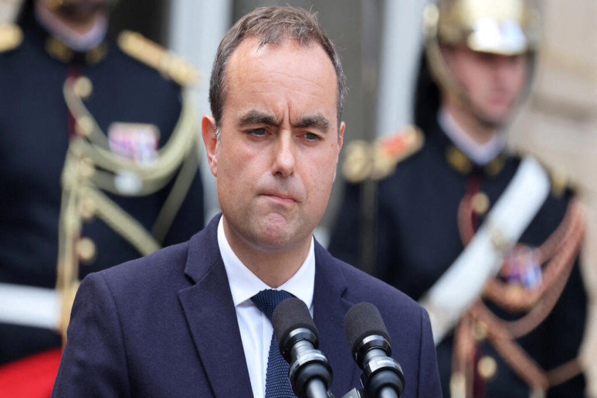Le Figaro: Себастьян Лекорню подает в отставку 