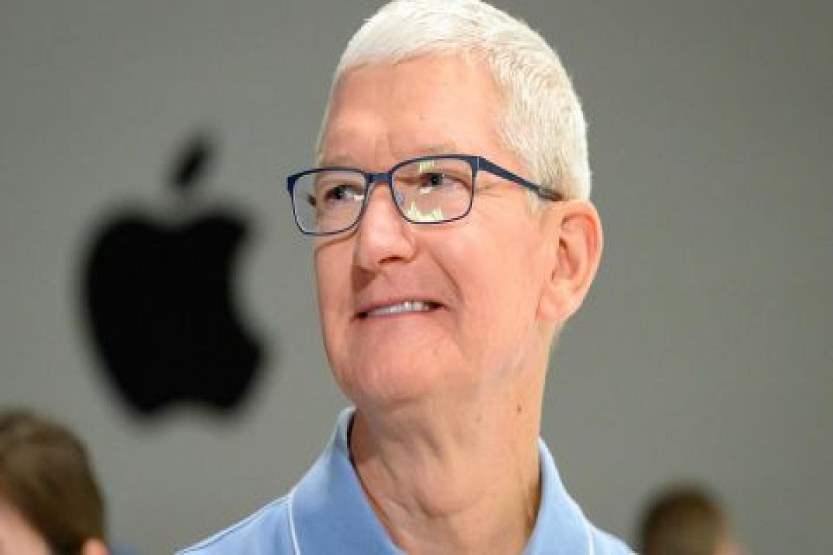 Bloomberg пишет о готовящемся смене руководства в Apple  