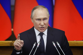 Путин: ВСУ отступают по всей линии фронта