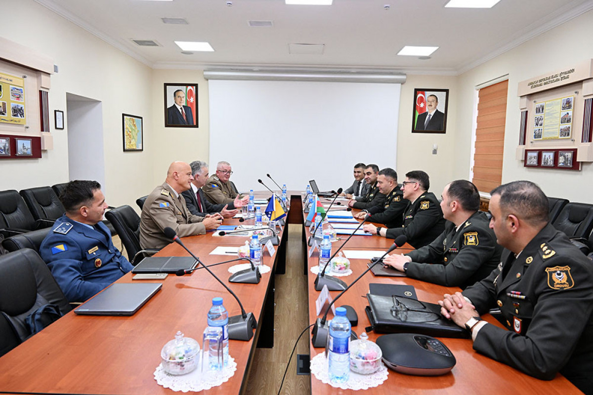 Баку и Сараево определили направления военного партнерства