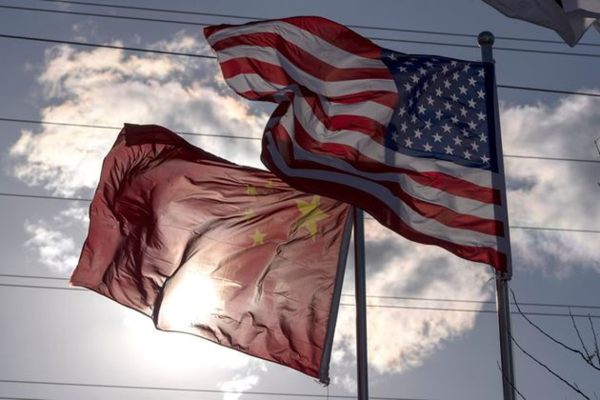 США внесли 15 китайских компаний в список ограниченной торговли