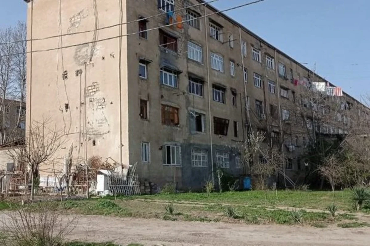 В Гяндже госпитализирован мужчина после взрыва газа в пятиэтажке