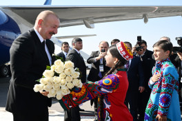 Алиев прибыл в Душанбе-ФОТО 