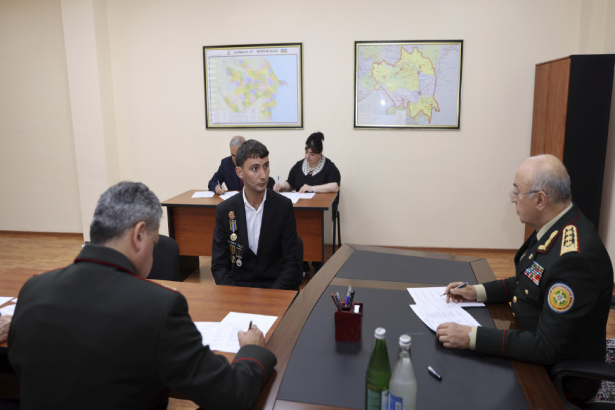 Кямаледдин Гейдаров принял граждан в городе Сальян -ФОТО