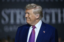 Трамп пошутил, что лауреат Нобелевской премии мира могла бы отдать награду ему