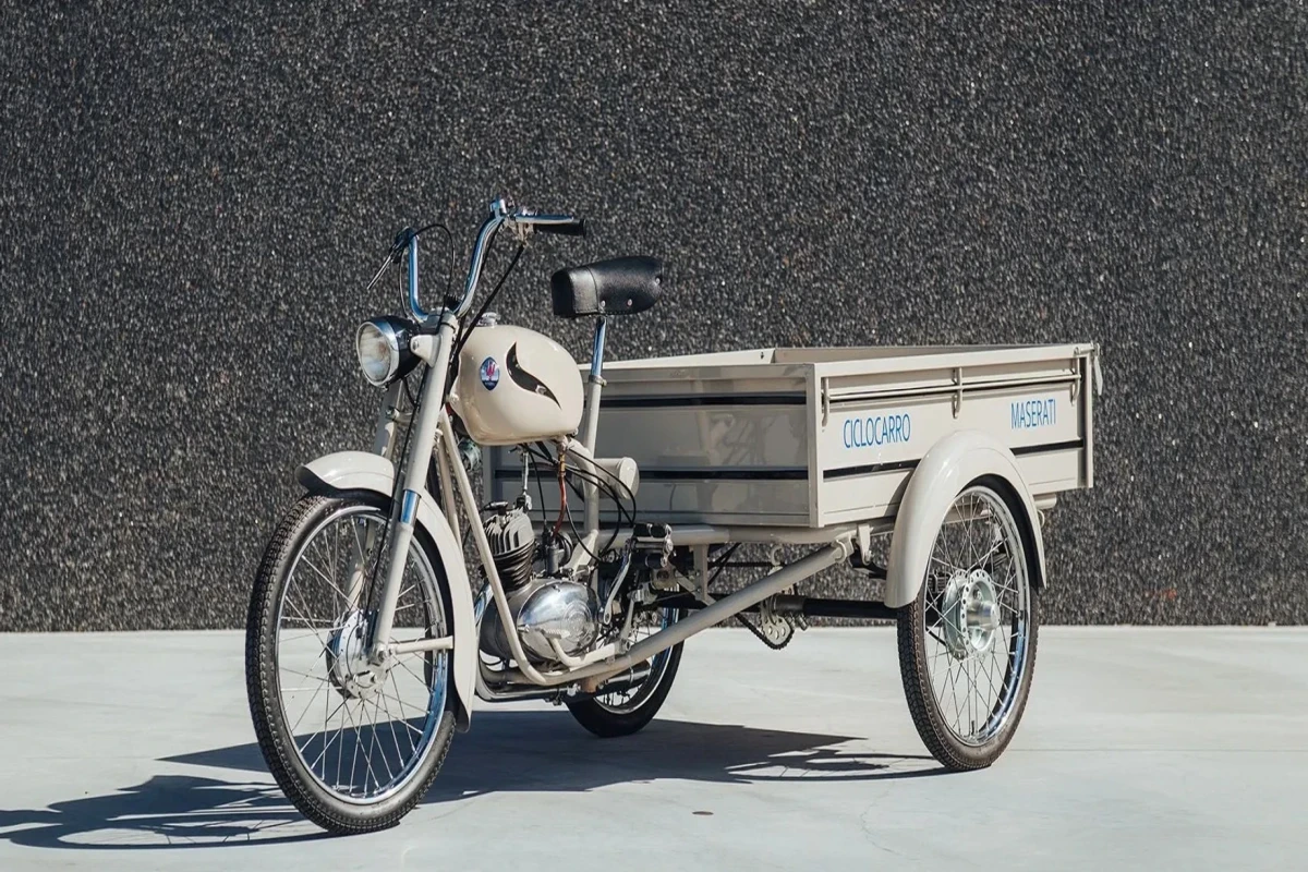 Итальянская легенда с мотором от мопеда: Maserati Tipo 50 Ciclocaro на аукционе-ФОТО 