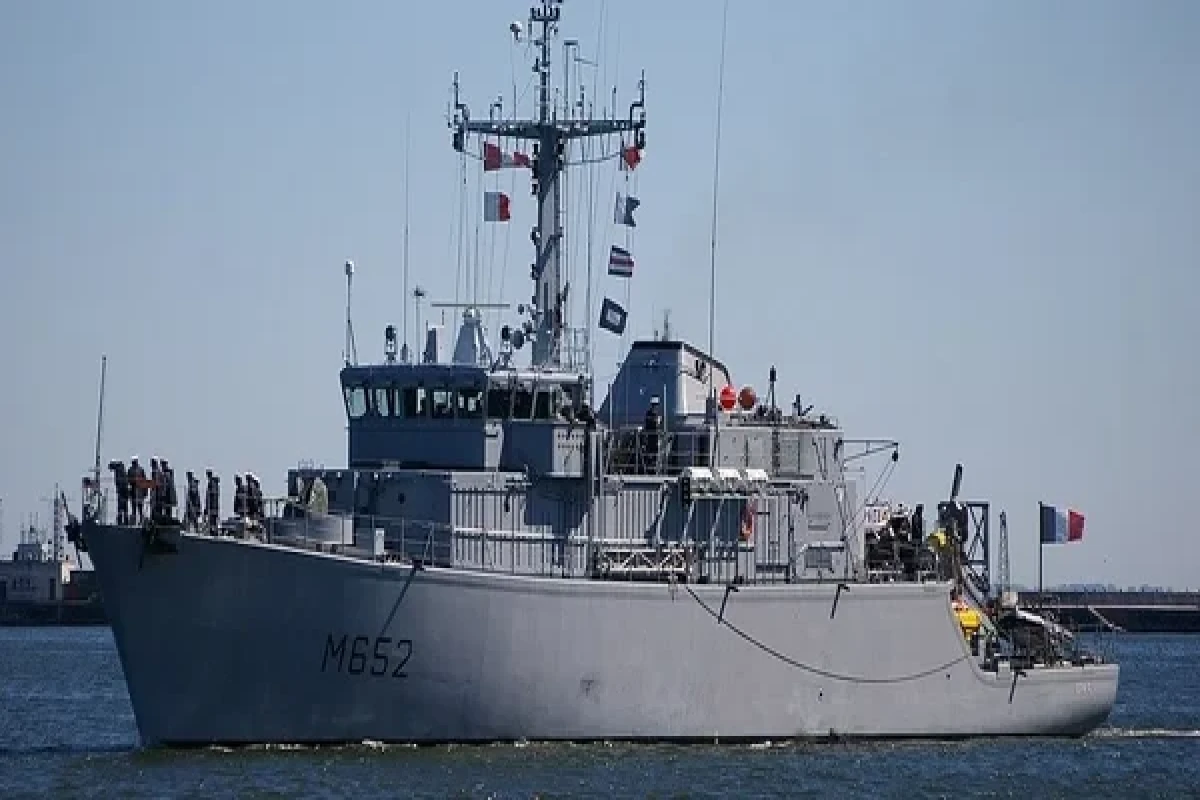 Нидерланды передали ВМС Украины противоминный корабль типа Alkmaar