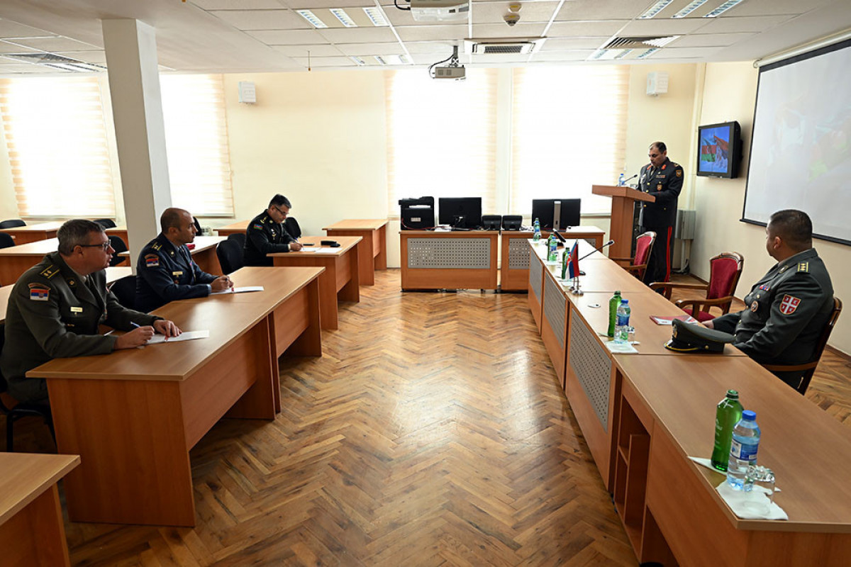В Баку обсудили развитие оборонных связей между Азербайджаном и Сербией-ФОТО