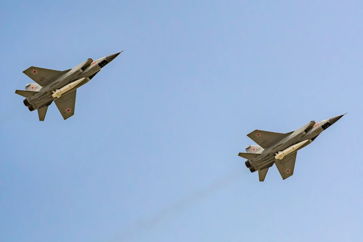 The Telegraph: Страны НАТО обсуждают возможность сбивать российские самолеты с ракетами на борту