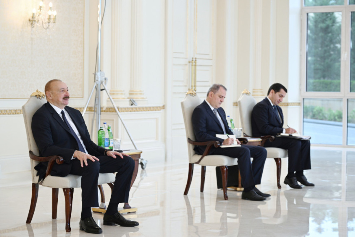 Президент Ильхам Алиев принял верительные грамоты главы представительства ЕС-ФОТО 