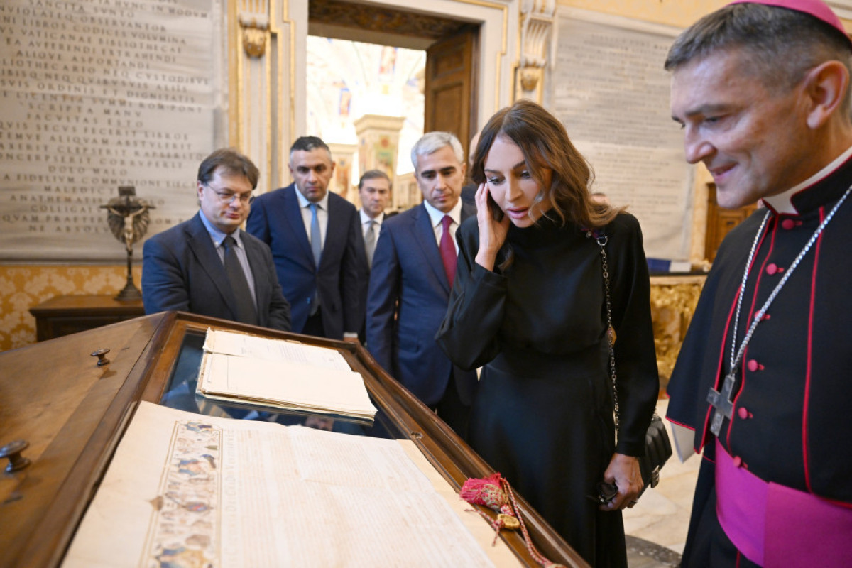 Мехрибан Алиева посетила Ватиканскую апостольскую библиотеку