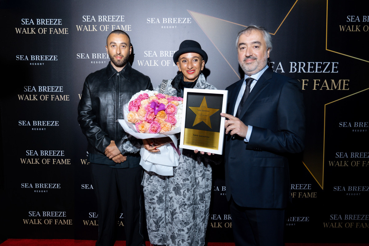 На Аллее звезд Sea Breeze Walk of Fame открыта звезда Таира Салахова-ФОТО 