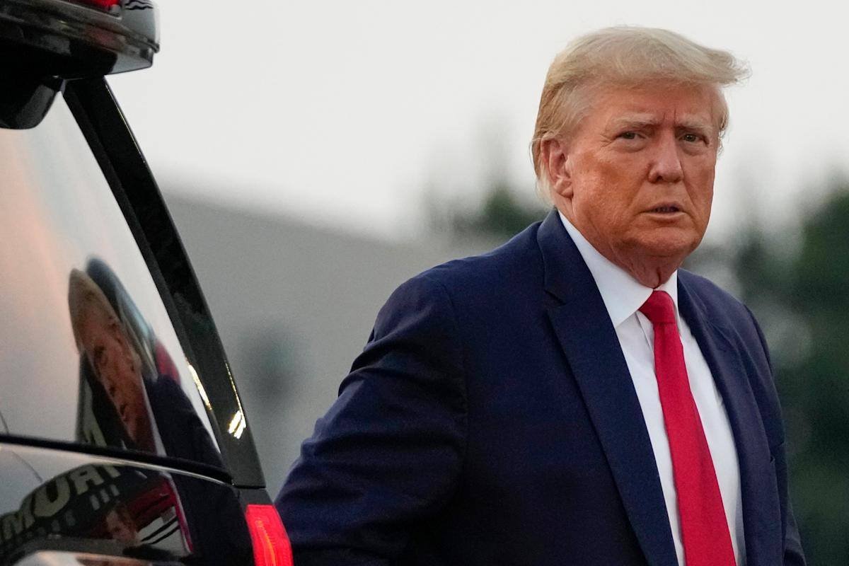 Трамп пригрозил президенту Колумбии, приостановил субсидии
