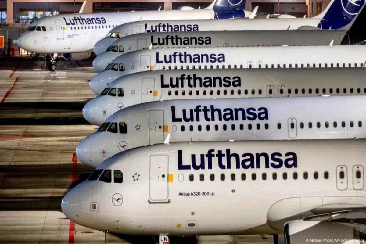 Lufthansa может отменить из-за высоких налогов около 100 рейсов в ФРГ