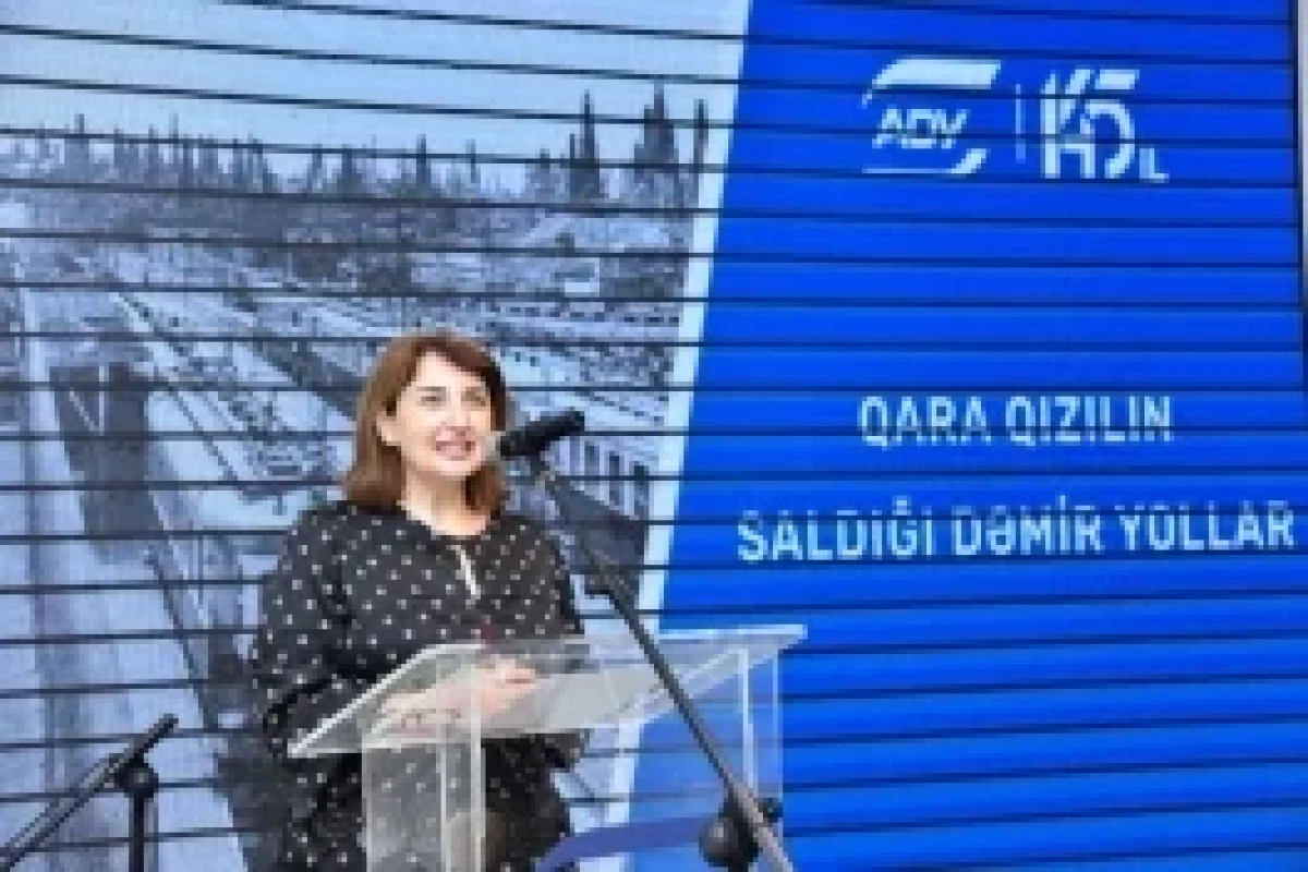 В Азербайджане представили редкие архивные фото о связи нефти и железных дорог-ФОТО 