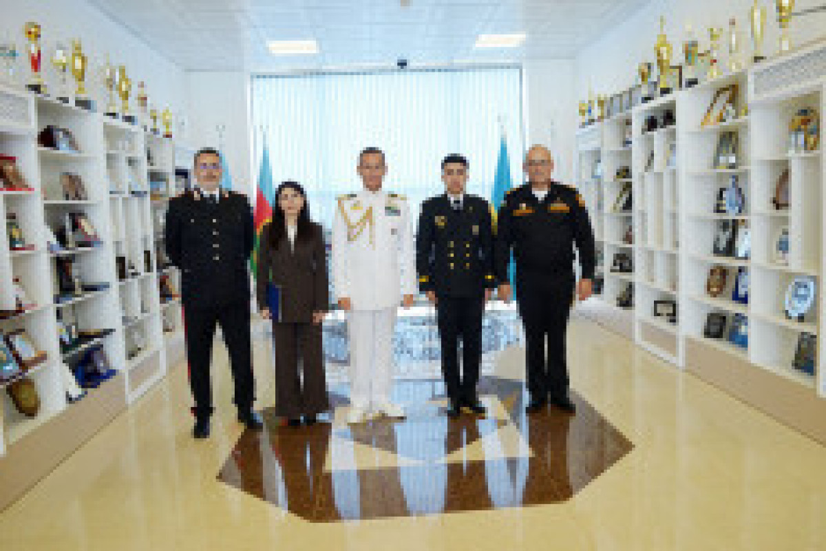 Азербайджанский выпускник Военно-морской академии награжден от имени ВМС Италии