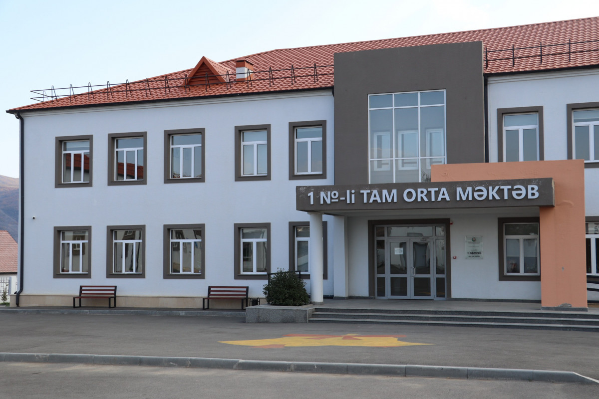 В освобожденном Ходжалы впервые за годы состоялась встреча выпускников