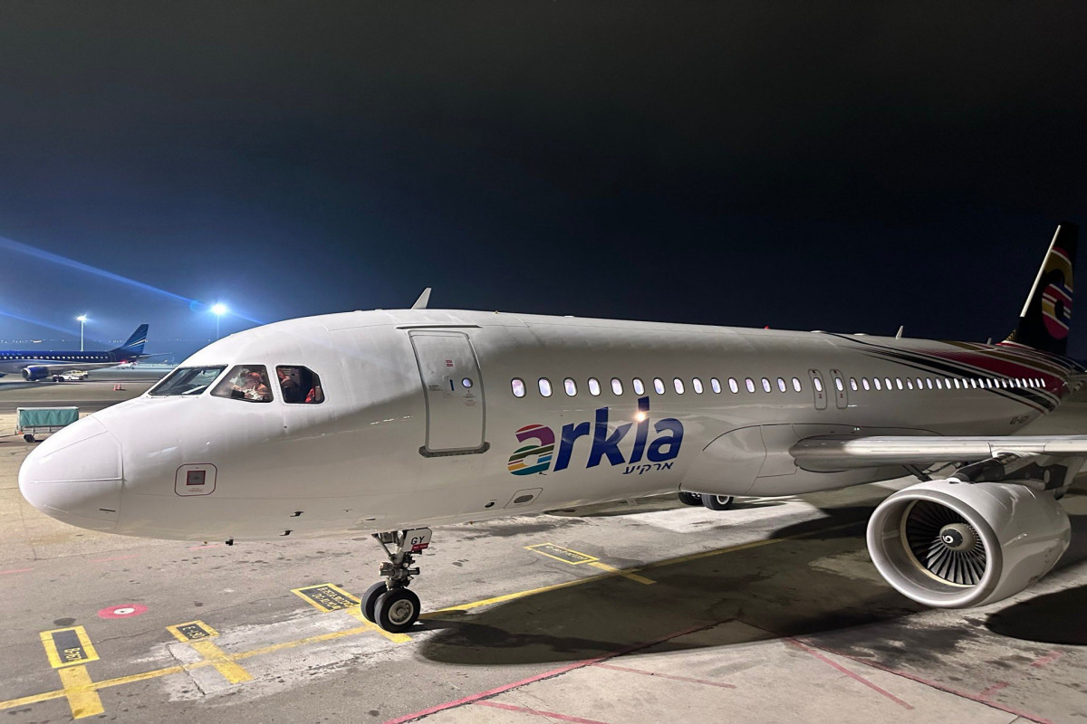 Самолет израильской авиакомпании ARKIA впервые сел в Баку