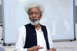 США лишили въездной визы лауреата Нобелевской премии по литературе Шойинку