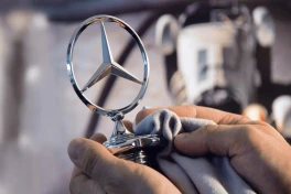 Прибыль Mercedes-Benz рухнула на 70%
