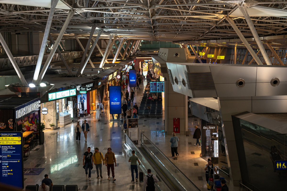 В шести аэропортах России приостановили полеты