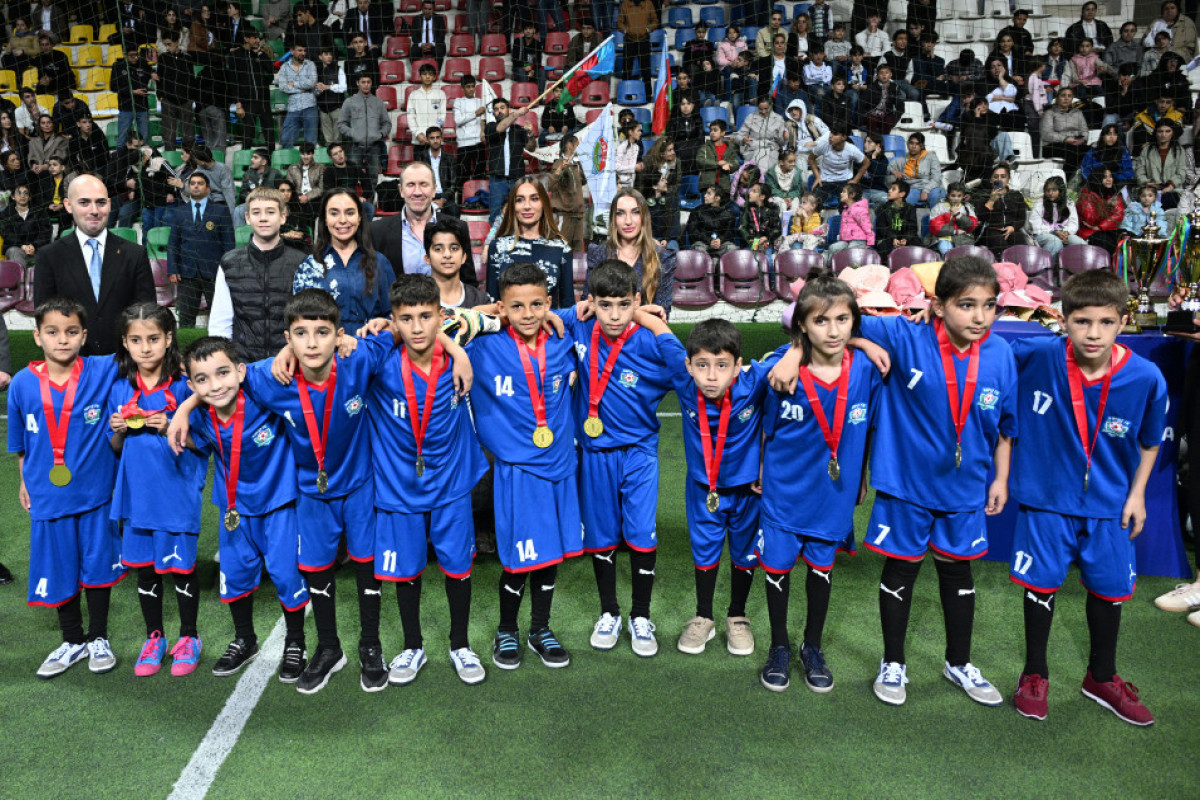 По инициативе Лейлы Алиевой организован очередной турнир по мини-футболу среди команд детских домов