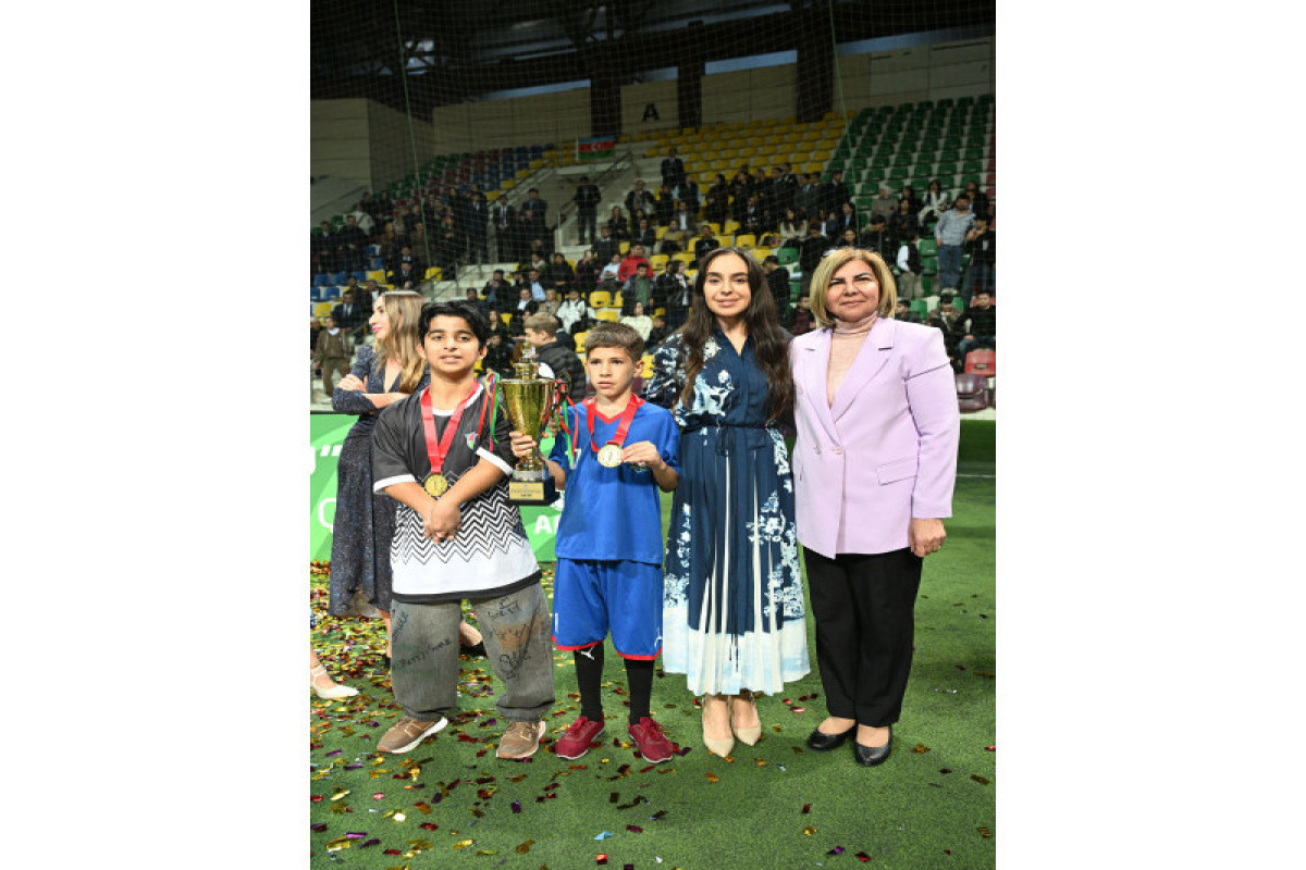 По инициативе Лейлы Алиевой организован очередной турнир по мини-футболу среди команд детских домов