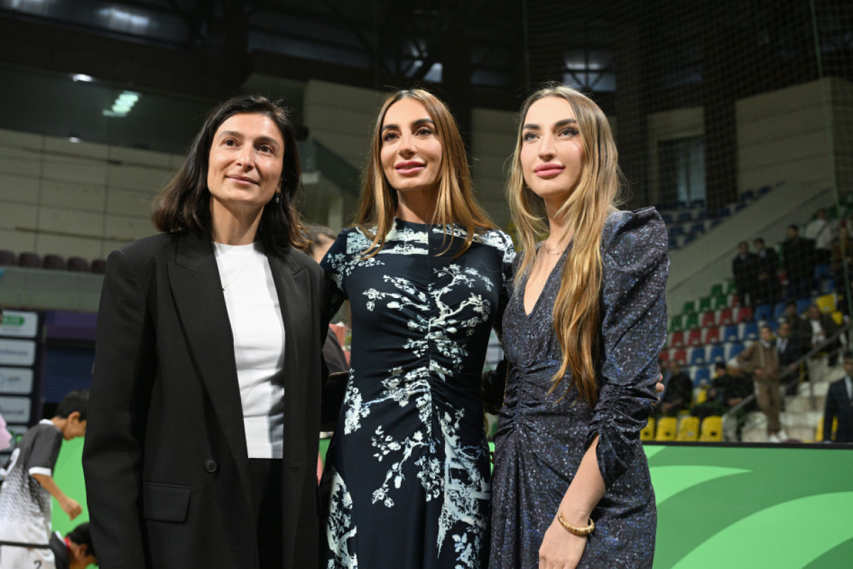 По инициативе Лейлы Алиевой организован очередной турнир по мини-футболу среди команд детских домов