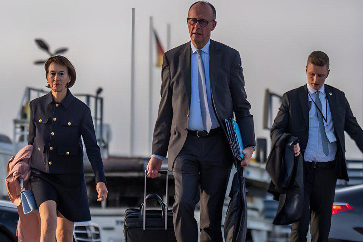 Простота и скромность Фридриха Мерца наделала шума в соцсетях-ФОТО -ВИДЕО