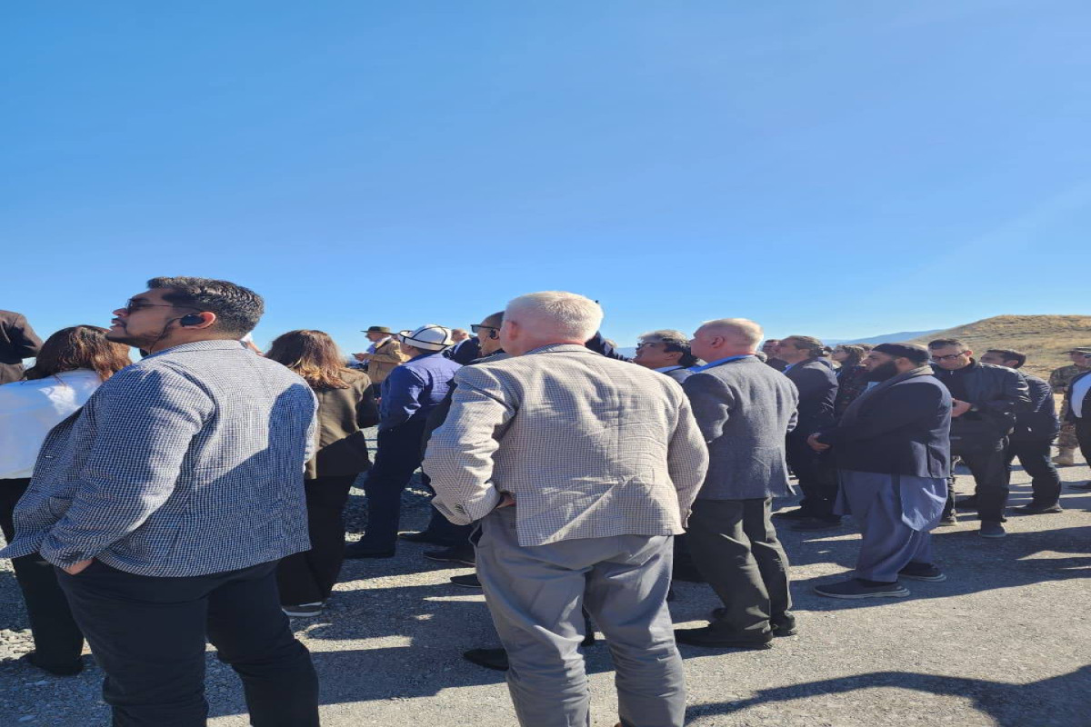 Представители дипкорпуса на железнодорожной станции Хакари-ФОТО -ВИДЕО