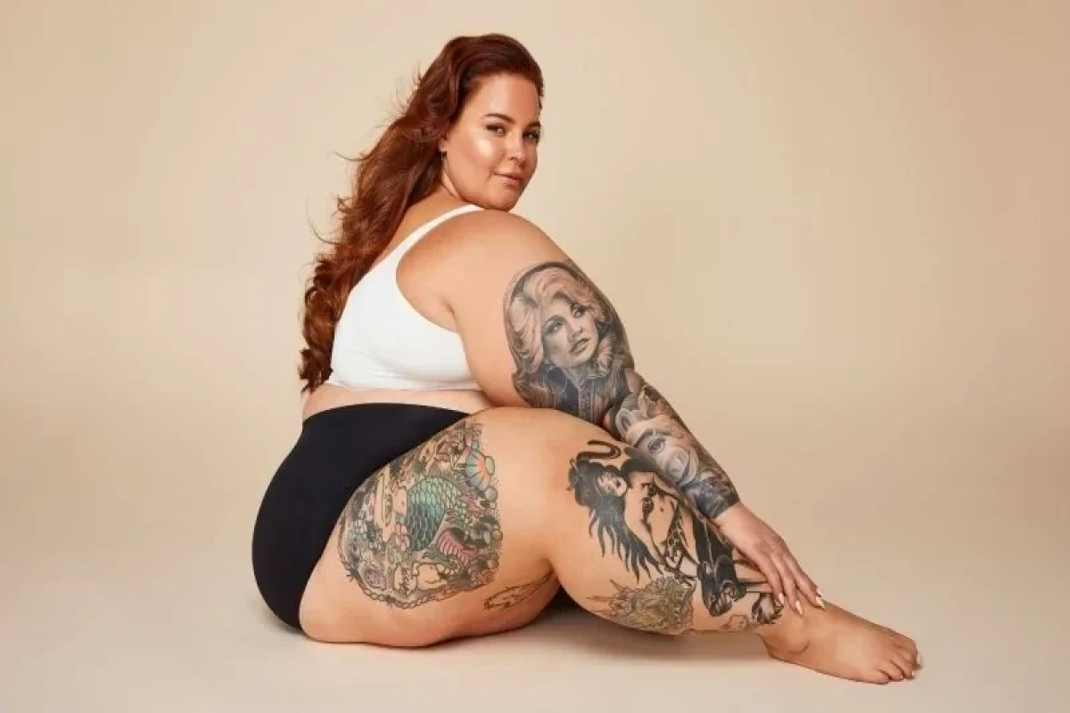 Plus-size модель Тесс Холлидей заявила, что мода снова отвергает пышные формы-ФОТО