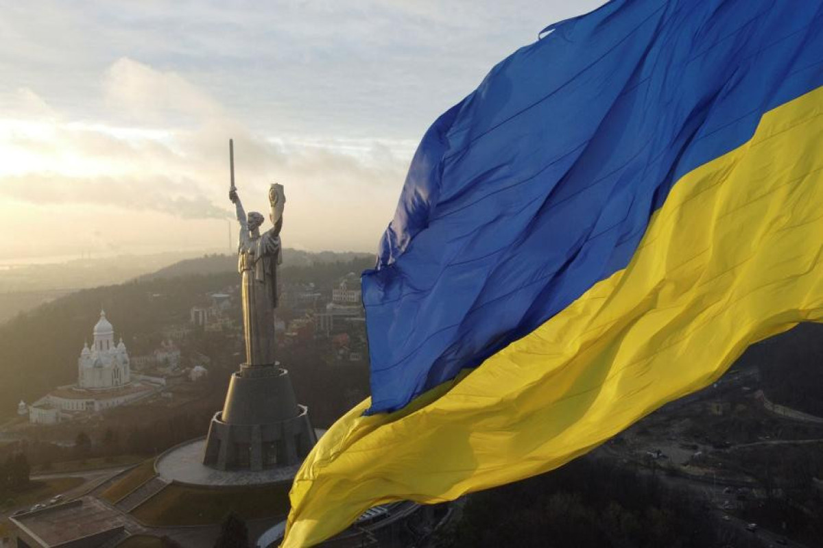Более половины украинцев выступили за прекращение войны и компромиссы-ФОТО