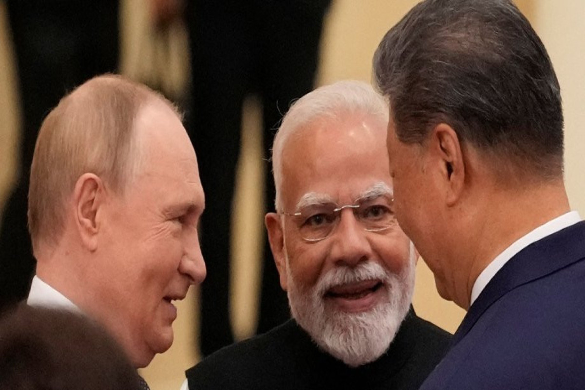 WSJ: Единство лидеров России, Китая и Индии на саммите ШОС стало вызовом для Трампа