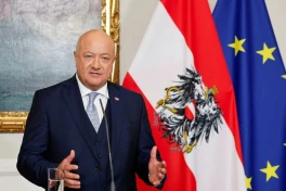 Канцлер Австрии: Австрия останется нейтральной и не станет членом НАТО