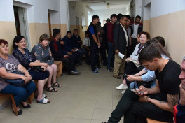 TƏBİB объяснил причины очередей в поликлиниках 
