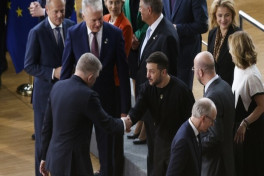 Зеленский встречается с премьером Словакии Фицо в Ужгороде-ВИДЕО 