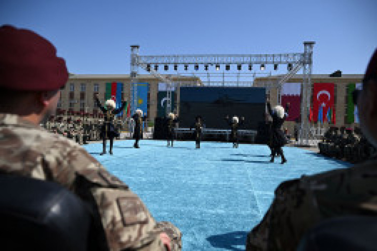 В Азербайджане прошло театрализованное шоу для военных из шести стран