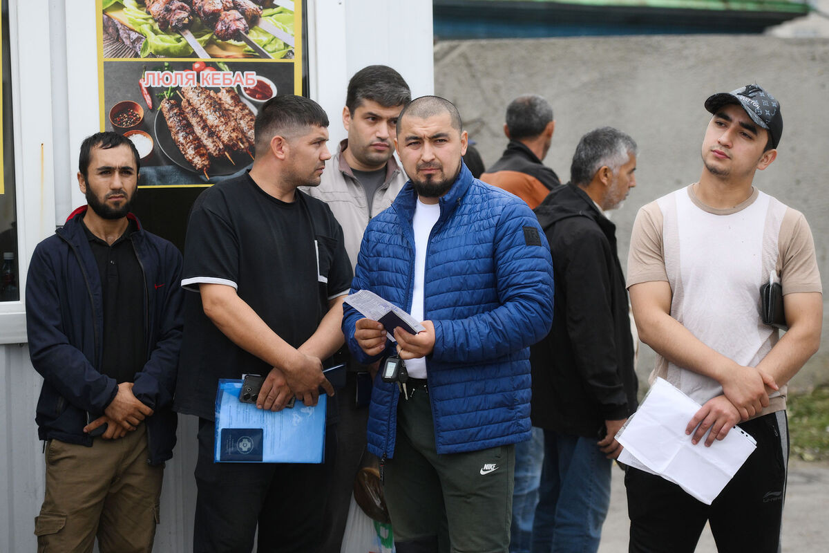 У мигрантов-нарушителей остался последний день для своей легализации в России