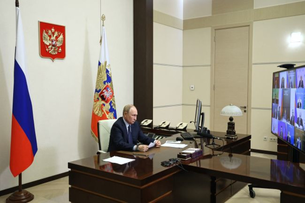 СМИ: Путин управляет страной из трех бункерных помещений