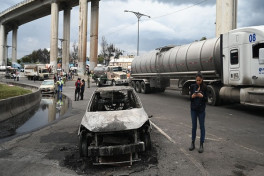 В Мехико при взрыве цистерны пострадали до 70 человек, трое погибли